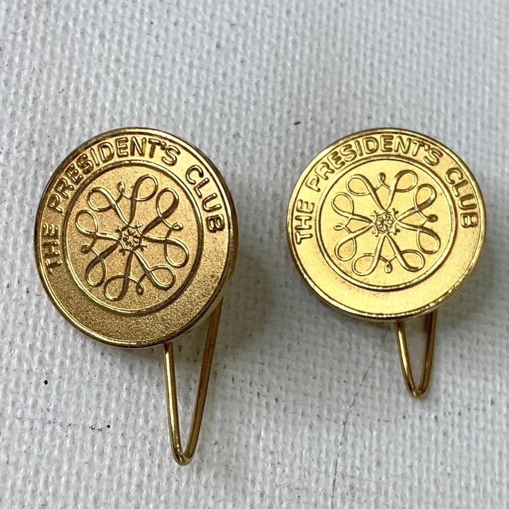 2 Vintage Avon The Presidents Club Lapel Pins 1980s Seller Award Gold Toned Pair - Picture 9 of 9